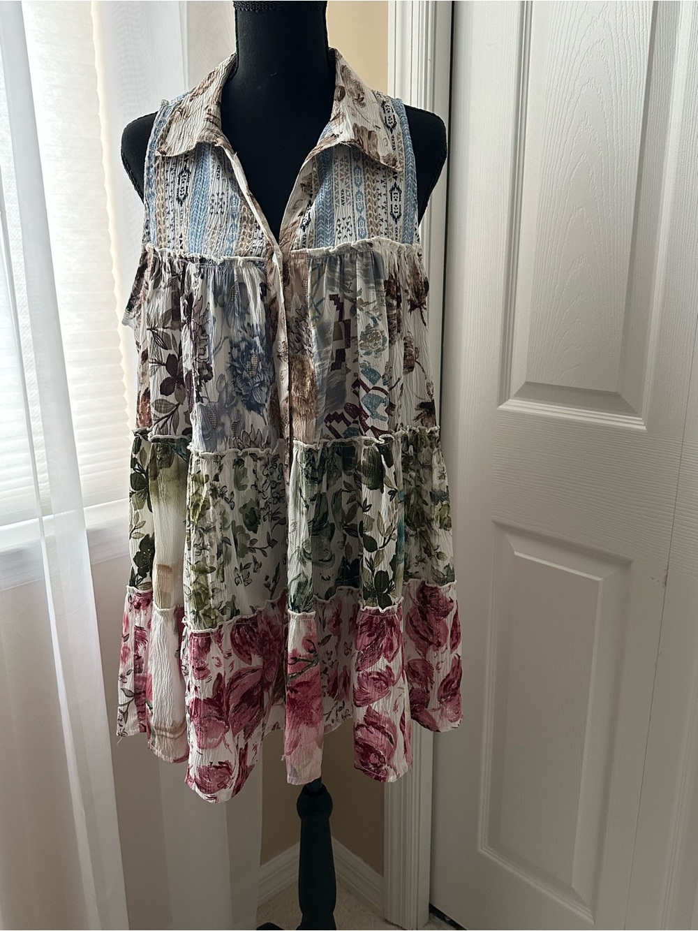 Young Threads Sleeveless Tiered Floral Button-Front Tunic - Picture 3 of 5